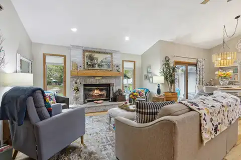 1903 Saint George Lane, Janesville, WI 53545
