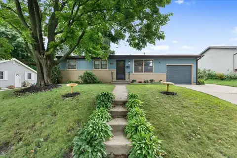 4613 School Road, Madison, WI 53704