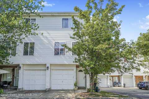 49 Jamie Lane, Staten Island, NY 10312