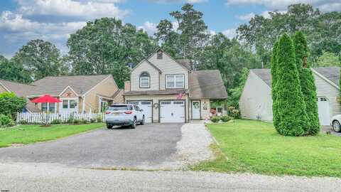 710 Whalers Cove Ct, Smithville, NJ 08205