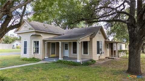 543 W 6th Street, Yorktown, TX 78164