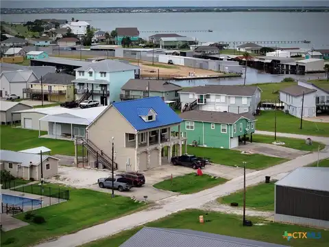 290 White Marlin Drive, Port Lavaca, TX 77979