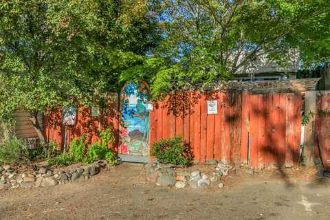 1565 Siskiyou Boulevard, Ashland, OR 97520