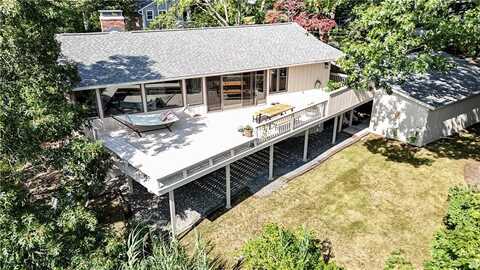 2 Buckingham Street, Barrington, RI 02806