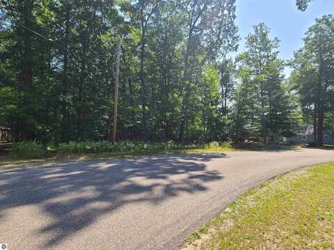 124 Brandywine Drive, Roscommon, MI 48653