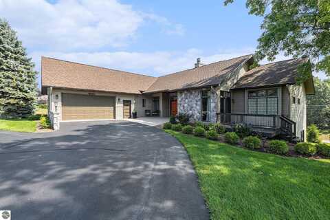 3220 Kirkridge Drive, Williamsburg, MI 49690