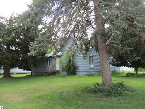 523 Union Street, Saint Louis, MI 48880