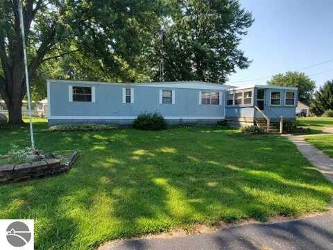 2890 Twin Lake Road, Lupton, MI 48635