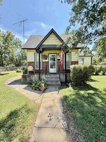 113 E Fremont, Burlingame, KS 66413