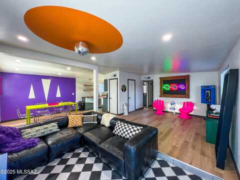 802 N Contzen Avenue, Tucson, AZ 85705