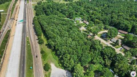 180 Ochsenbein Rd, Nash, TX 75569