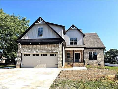 109 Glen Brooke Lane, King, NC 27021