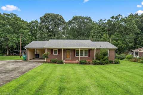 320 Forest Park Drive, Denton, NC 27239