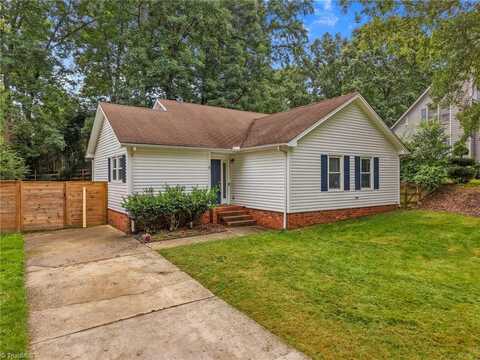 8 Loney Circle, Greensboro, NC 27406