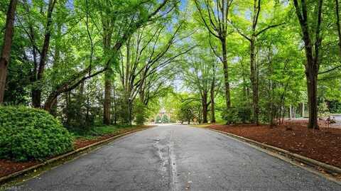 10 Fountain Manor Drive, Greensboro, NC 27405