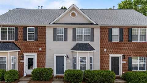 1804 Olivers Crossing Circle, Winston Salem, NC 27127