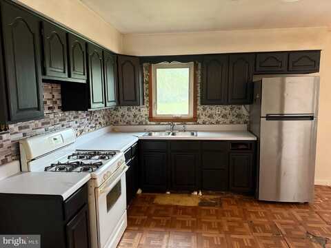 667 CRUMS CHURCH ROAD, BERRYVILLE, VA 22611