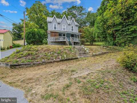 137 HAGEMAN STREET, BERKELEY SPRINGS, WV 25411