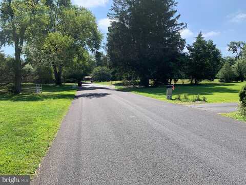 833 STONYBROOK DRIVE, BLUE BELL, PA 19422