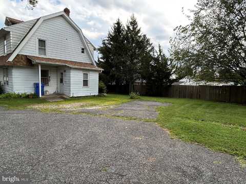 226 E DUTTON MILL ROAD, BROOKHAVEN, PA 19015