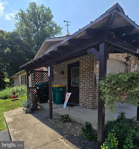 109 SYCAMORE DRIVE, MOUNT HOLLY SPRINGS, PA 17065