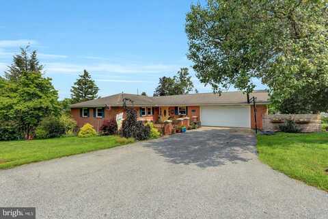 26 KENSINGTON DRIVE, CHAMBERSBURG, PA 17201
