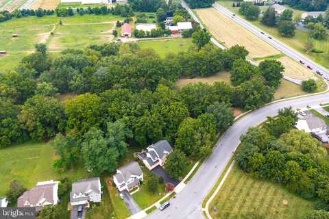 1693 PIONEER ROAD, LANCASTER, PA 17602