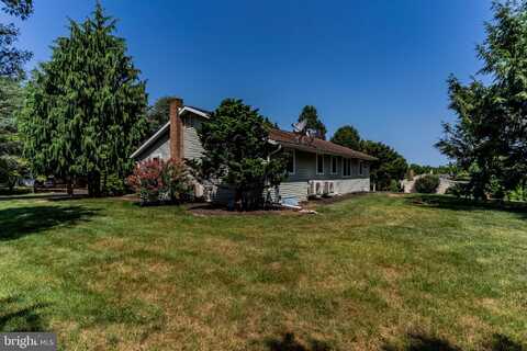 1 CHALFONT CIRCLE, HUMMELSTOWN, PA 17036