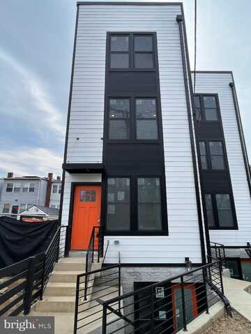 2333 FAIRLAWN AVENUE SE, WASHINGTON, DC 20020