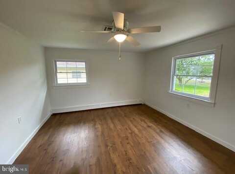 15 BARBUDA STREET, TOMS RIVER, NJ 08757