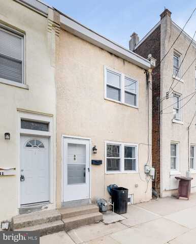 39 W FRONT STREET, BRIDGEPORT, PA 19405