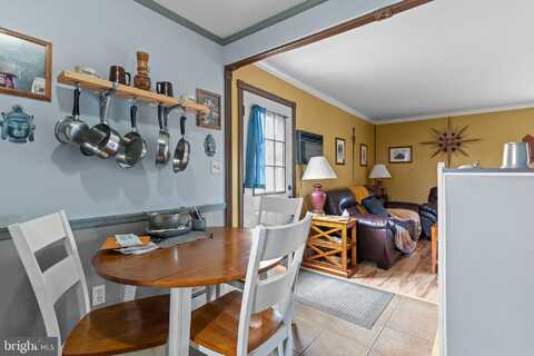 67 GREENBRIAR ROAD, LEVITTOWN, PA 19057