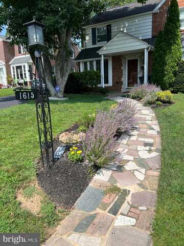 1615 EARLINGTON ROAD, HAVERTOWN, PA 19083