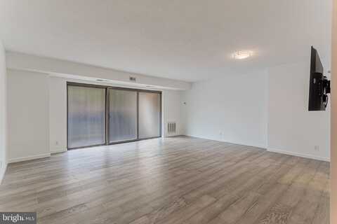 203 YOAKUM PARKWAY, ALEXANDRIA, VA 22304