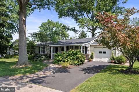 235 N FRANKLIN STREET, DOYLESTOWN, PA 18901