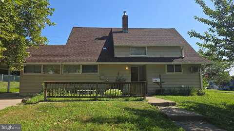 2 ASTER LANE, LEVITTOWN, PA 19055