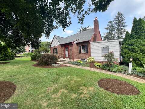 739 PEARL AVENUE, MANHEIM, PA 17545