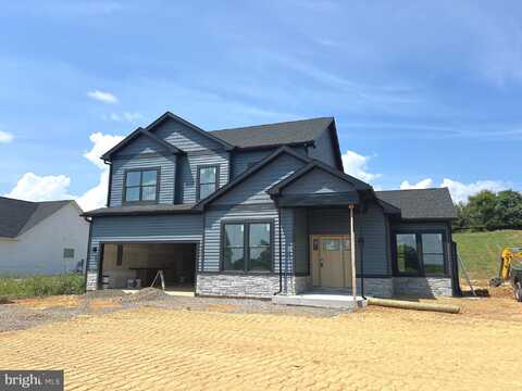 82 LAUDER DRIVE, MARTINSBURG, WV 25403