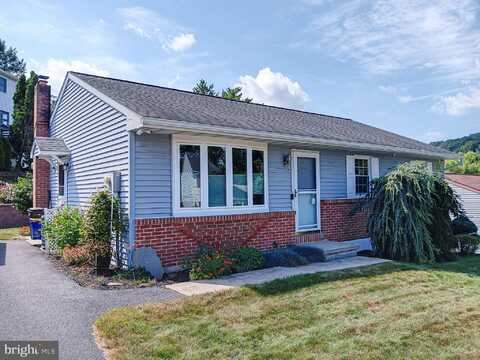 603 LEININGER AVENUE, MOHNTON, PA 19540