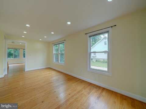 4909 FOX STREET, COLLEGE PARK, MD 20740