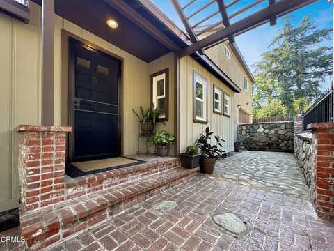 2800 Henrietta Avenue, La Crescenta, CA 91214