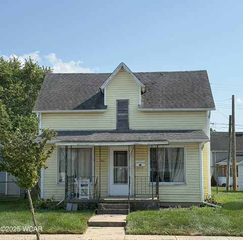 703 E Auglaize Street, Wapakoneta, OH 45895