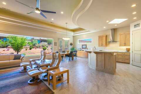 2085 N Tuweap DR, Saint George, UT 84770