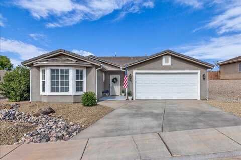 843 N Madison Hts, Washington, UT 84780