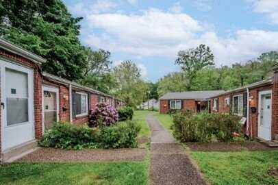 19 Pennridge Ct, Penn Hills, PA 15235