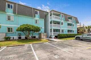 918 N Carolina Beach Avenue N, Carolina Beach, NC 28428
