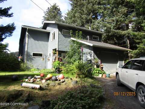 703 Lilly Drive, Kodiak, AK 99615