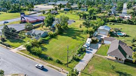 Oak ST, Rogers, AR 72758
