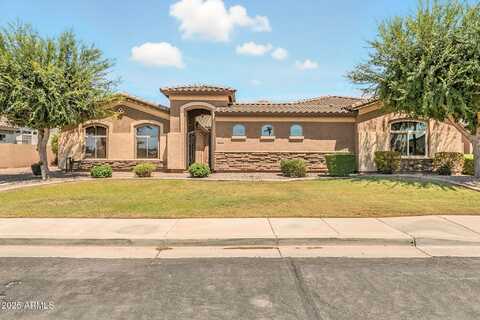 633 S PARKCREST Street, Gilbert, AZ 85296