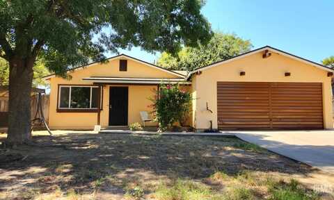 501 California Court, Tulare, CA 93274